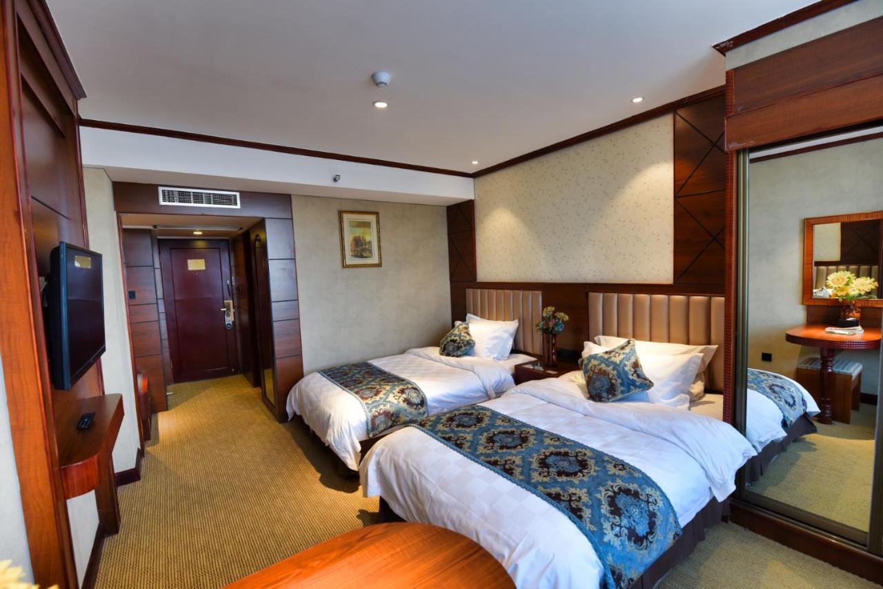 Harbin Bremen Train Station Hotel Bagian luar foto