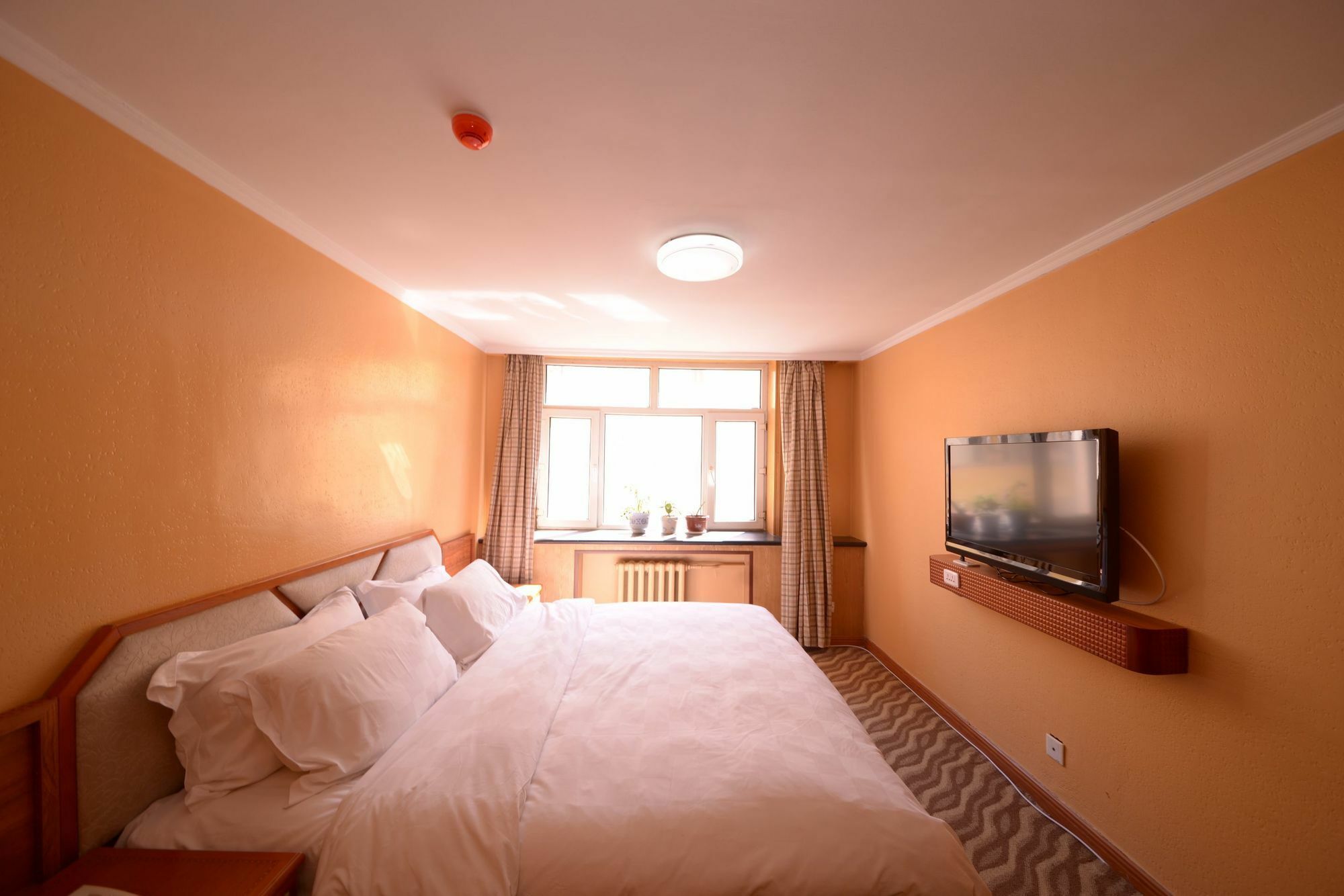 Harbin Bremen Train Station Hotel Bagian luar foto