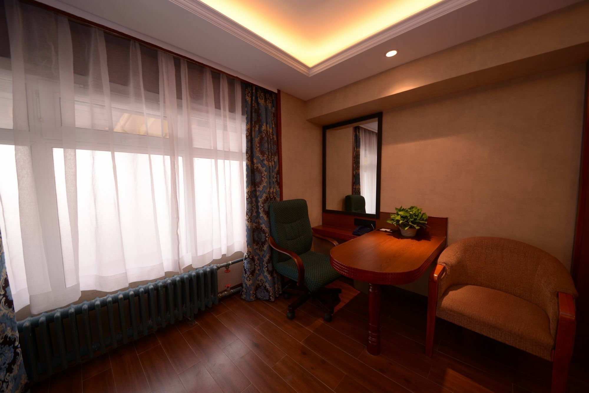 Harbin Bremen Train Station Hotel Bagian luar foto