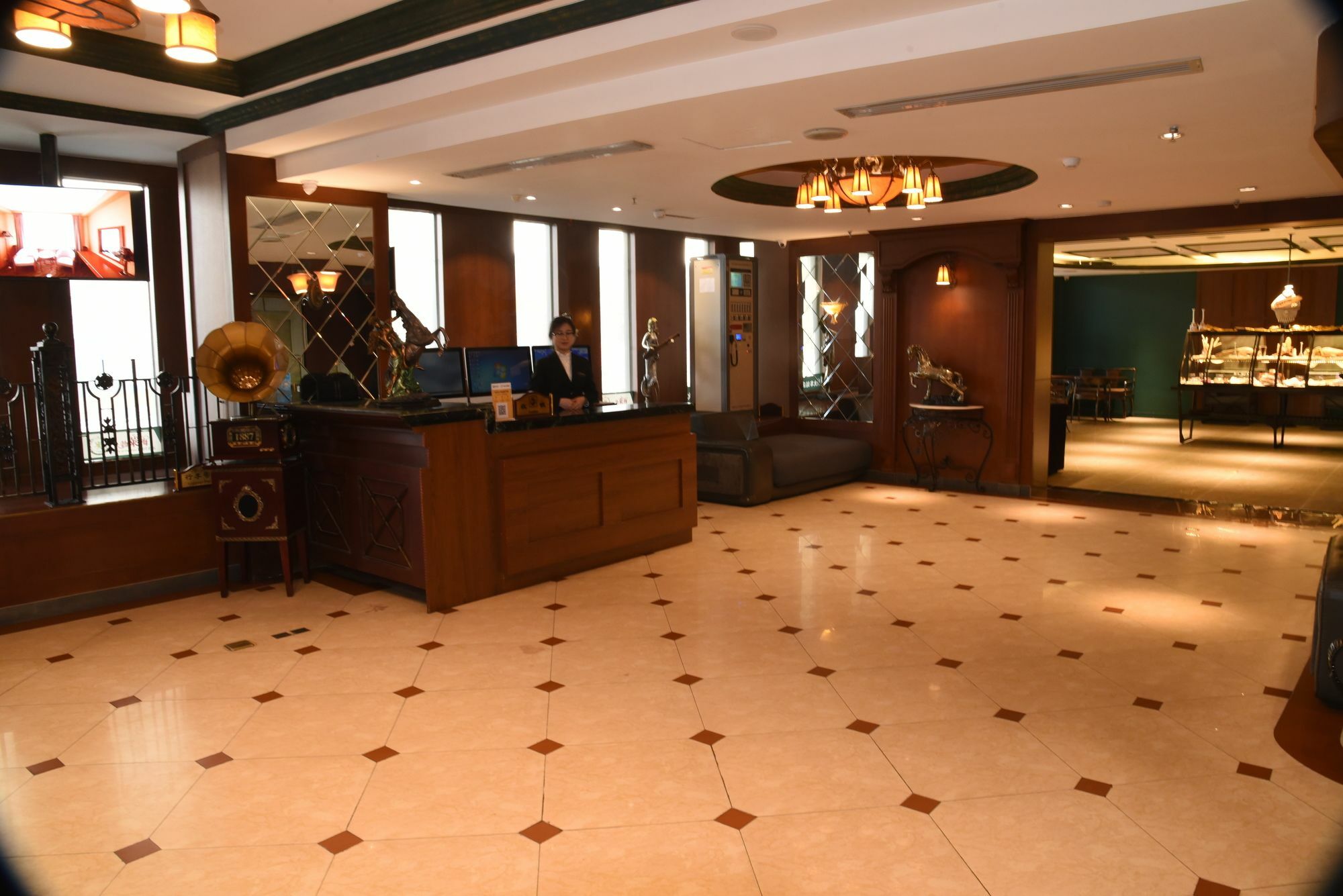 Harbin Bremen Train Station Hotel Bagian luar foto