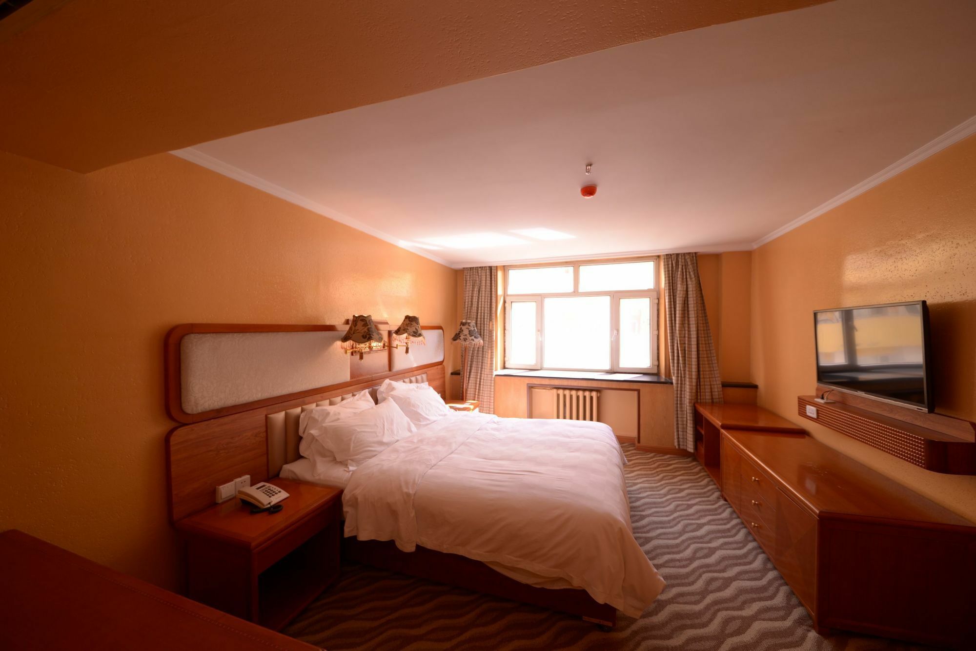 Harbin Bremen Train Station Hotel Bagian luar foto