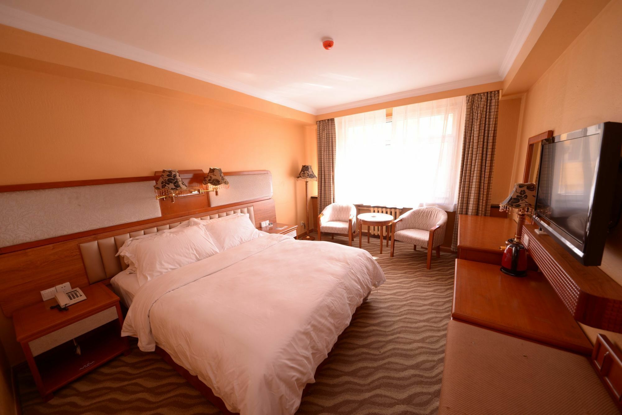 Harbin Bremen Train Station Hotel Bagian luar foto
