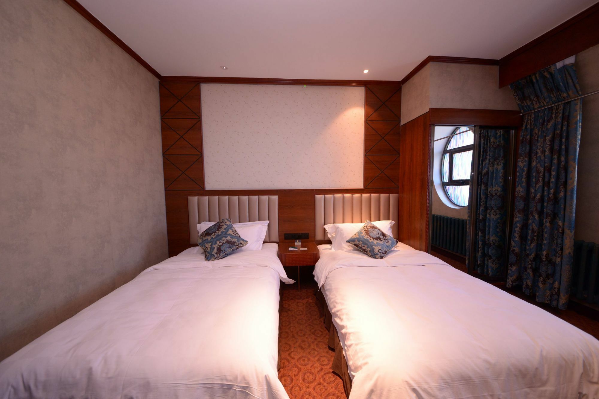 Harbin Bremen Train Station Hotel Bagian luar foto