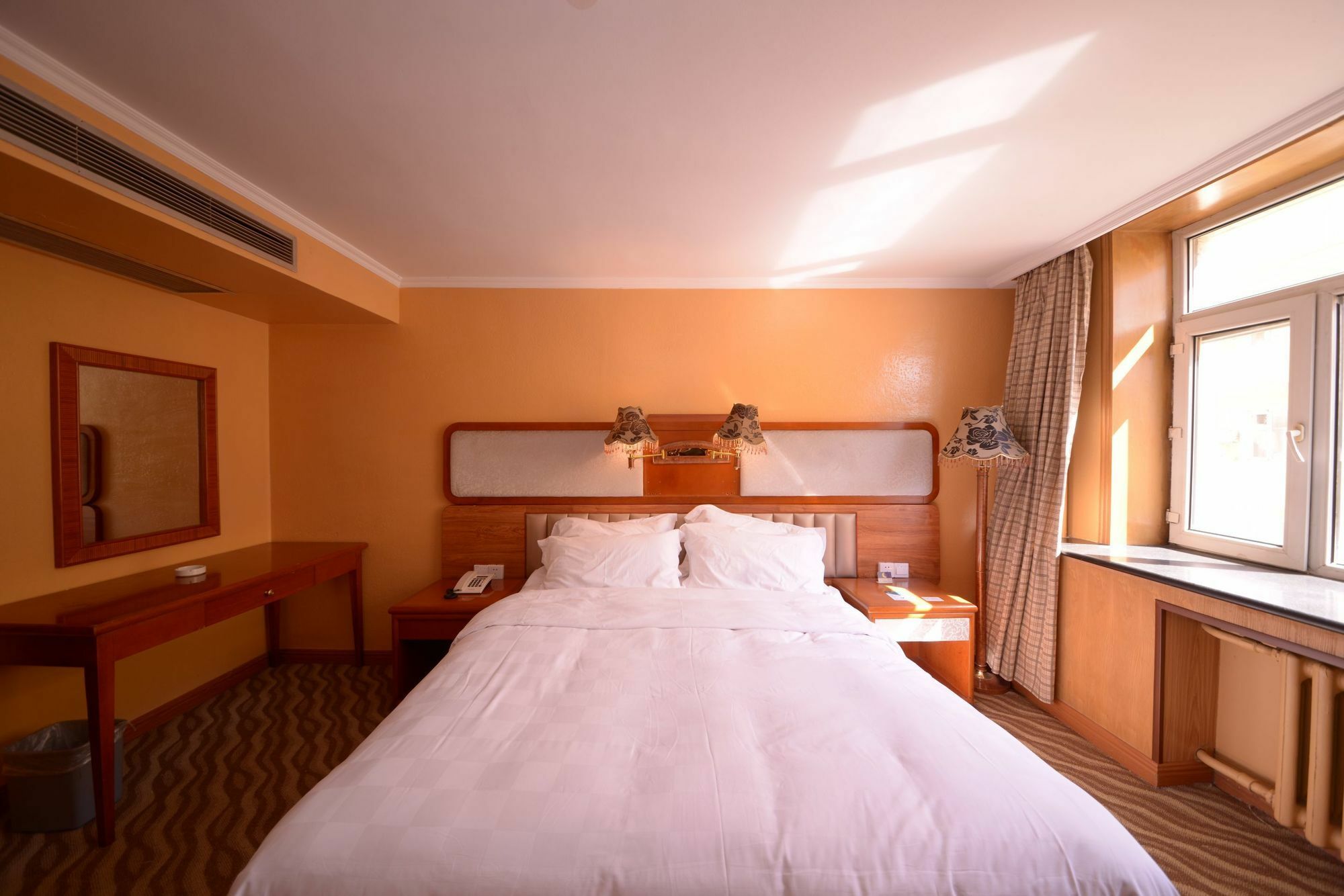 Harbin Bremen Train Station Hotel Bagian luar foto